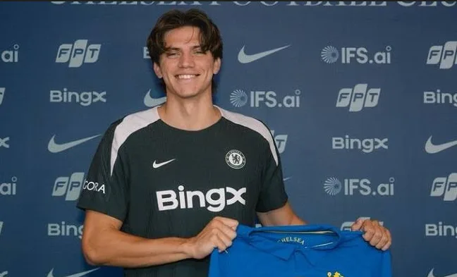 Chelsea sign Italy defender Palestra for £47m