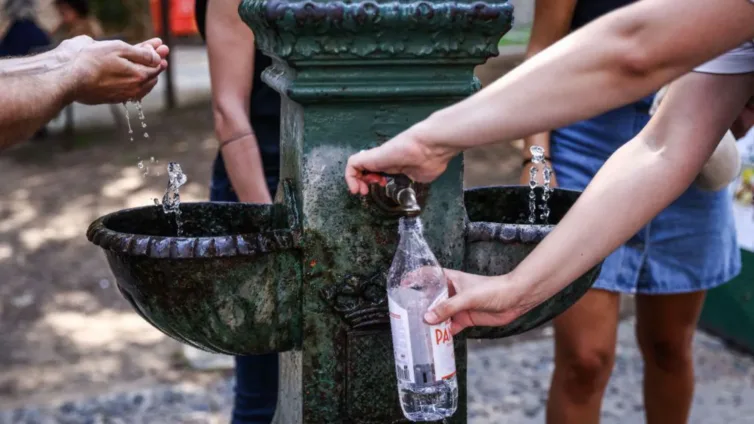 Hotels can refuse tourists tap water, Italy’s top court rules
