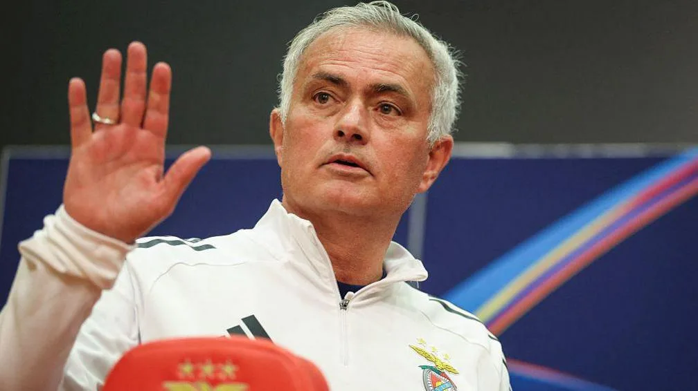 Mourinho set for Real after Perez re-elected