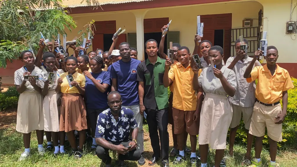 BECE candidates urged to shun cheating as Aduwamase Old Students donate to school