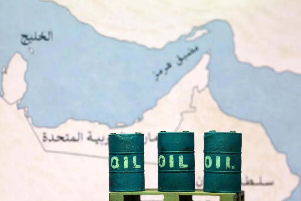 Oil prices extend decline as US and Iran pause attacks