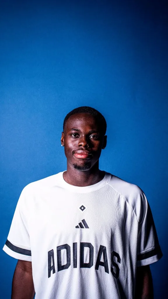Ghana-eligible midfielder Kofi Amoako joins Hamburg from Dynamo Dresden