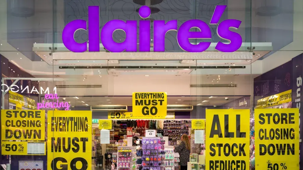 Claire’s closes all 154 stores in UK and Ireland with loss of 1,300 jobs