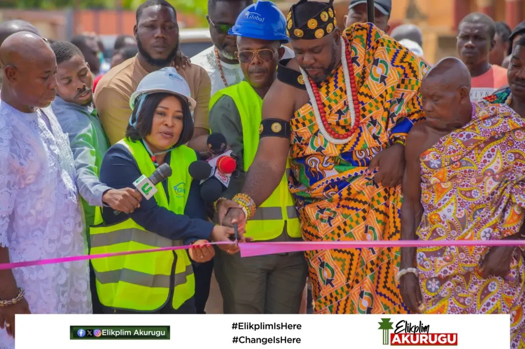 MP Akurugu cuts sod for 8.2 km Ashongman road project