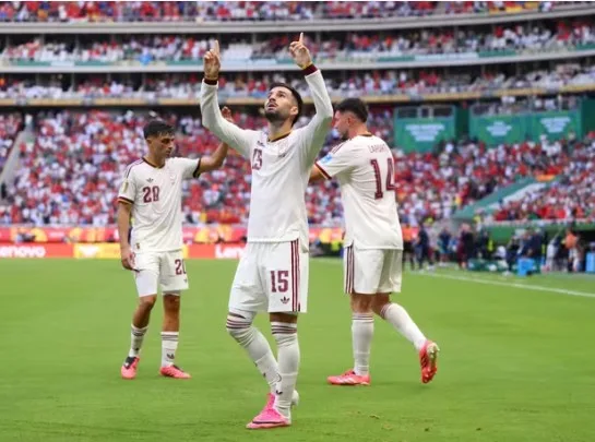Spain hand Uruguay knockout blow