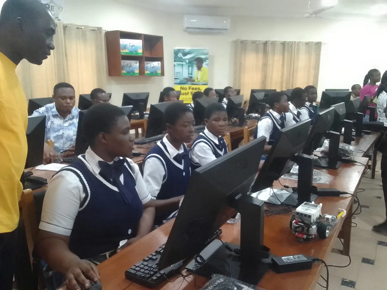 Asafo M/A Basic School gets GHC946,000 ICT, robotics centre from MTN Ghana Foundation