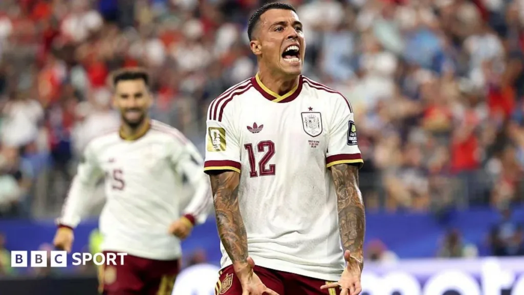 Superb Spain beat France to reach World Cup final