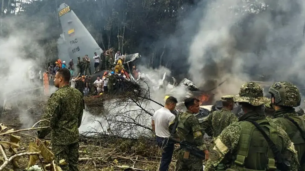 Colombian military plane with 125 people crashes