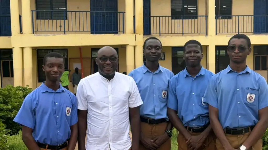 Dr. Kingsley Agyemang supports PRESEC students who excelled in KSMQ