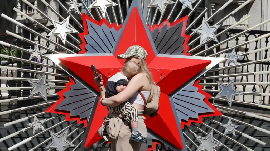 Russia and Ukraine accuse each other of breaching Victory Day ceasefire