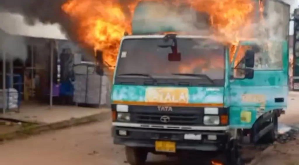 Fire destroys distribution truck and cargo in Assin Fosu