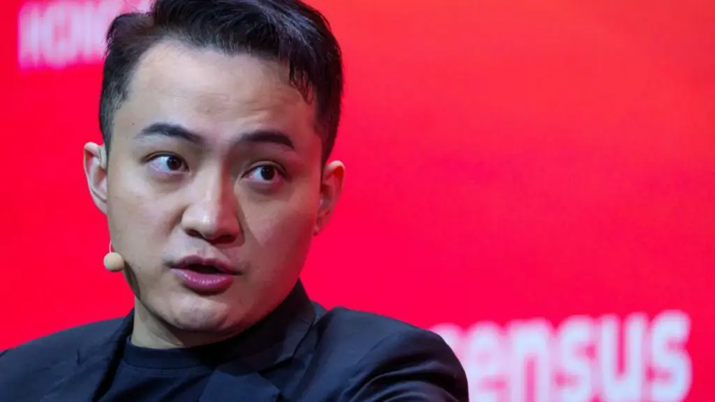 Billionaire backer sues Trump family’s crypto firm over alleged extortion