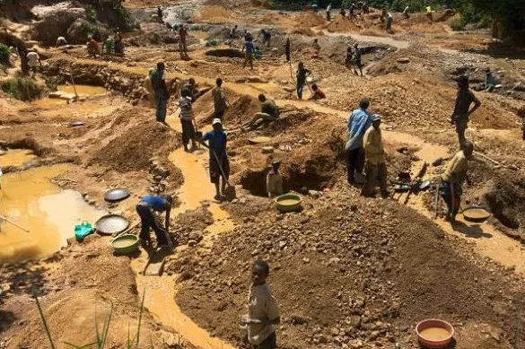 Illegal miners operate near Mpohor Fiase police station as communities plead for gov’t intervention