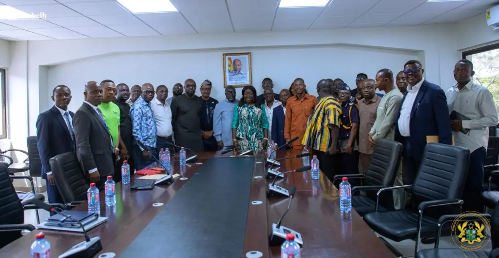 Trade Minister engages rubber industry players on government’s export ban