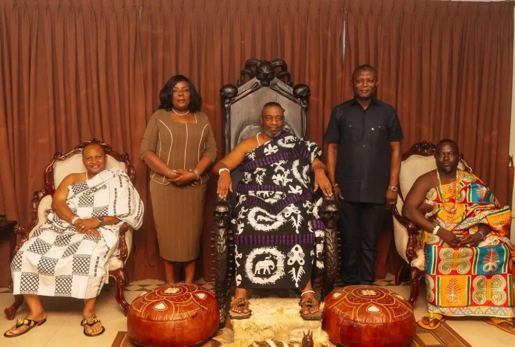 Sports Minister pays courtesy call on Ga Mantse, seeks support for upcoming events