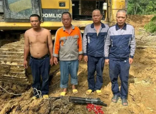 4 foreigners, 3 Ghanaians arrested in illegal mining raid along Boin River