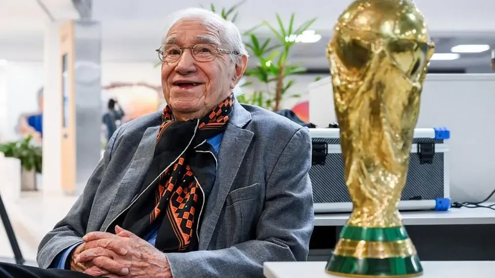 The 91-year-old Argentine journalist covering his 18th World Cup