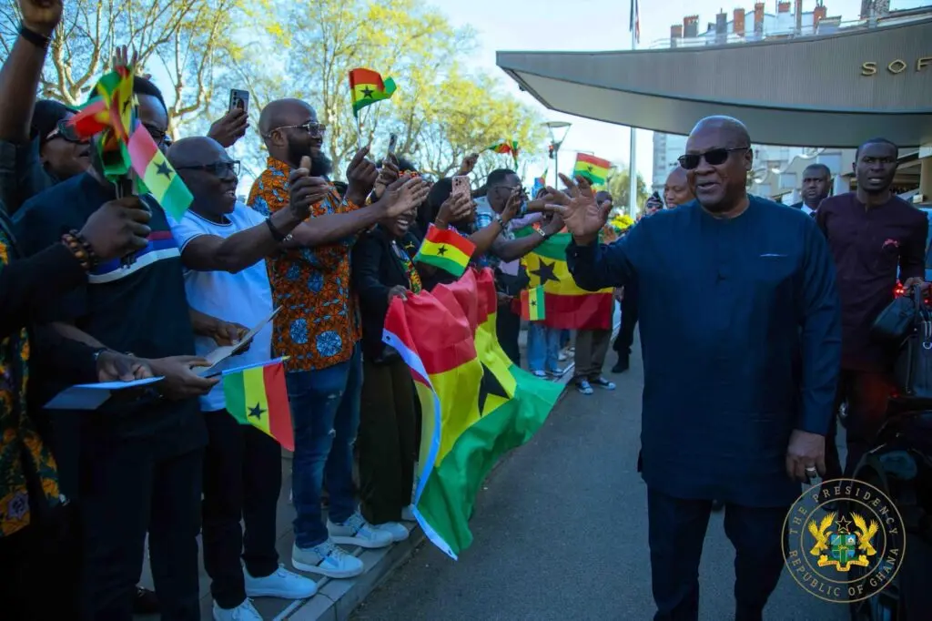 Mahama receives rousing welcome from Ghanaian community in France