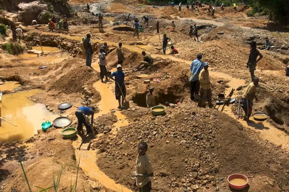 Three young miners killed in pit collapse at Odumase-Santenso