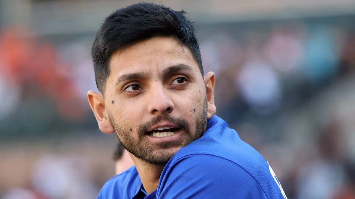 Blue Jays Announce Andres Gimenez Update After Removal From Lineup