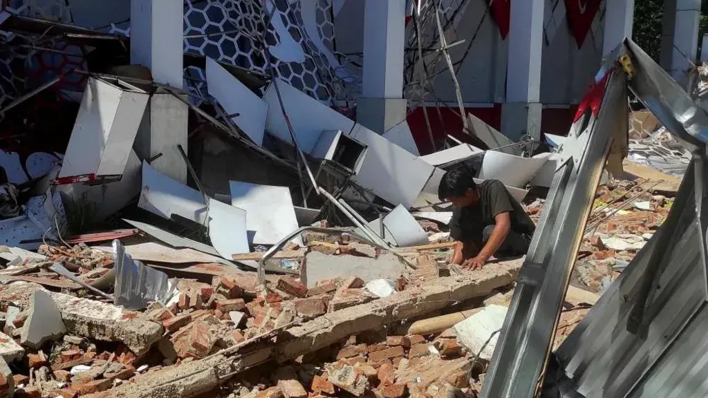 Magnitude 7.4 earthquake hits off Indonesia, killing one