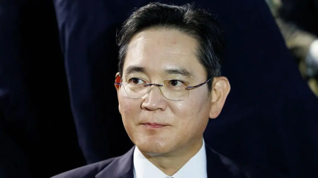 Samsung family pays off record $8bn inheritance tax bill
