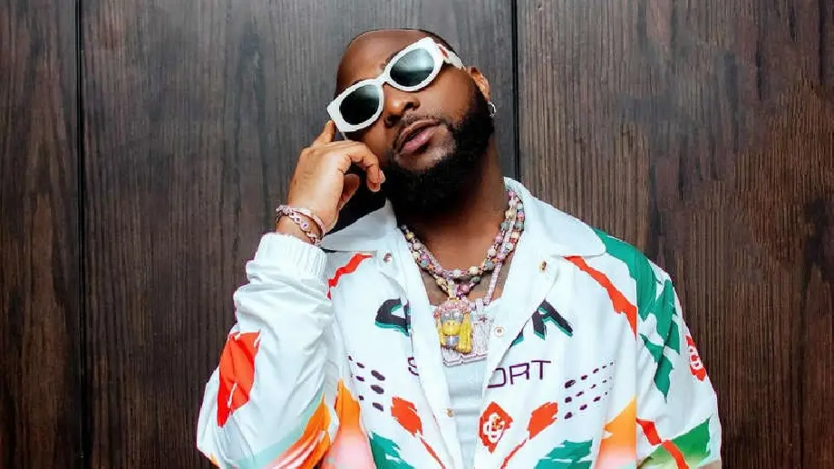 ‘Why your papa no hustle’ – Davido blasts T-Dot for calling him daddy’s boy