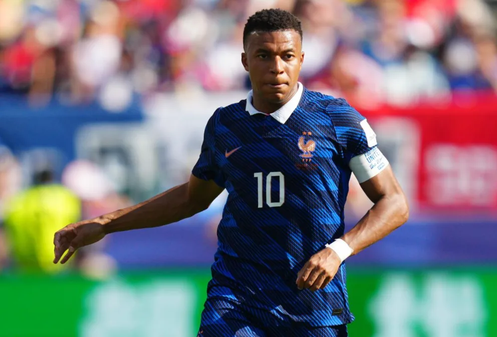 Mbappe condemns racist posts from Paraguay senator