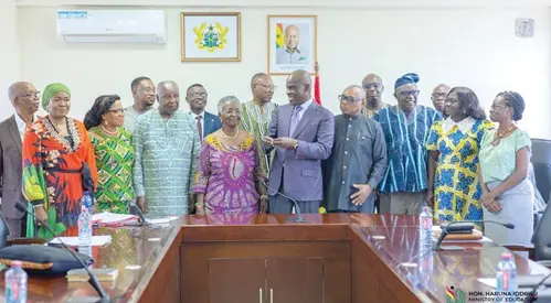 Education Minister inaugurates committee to oversee establishment of new universities