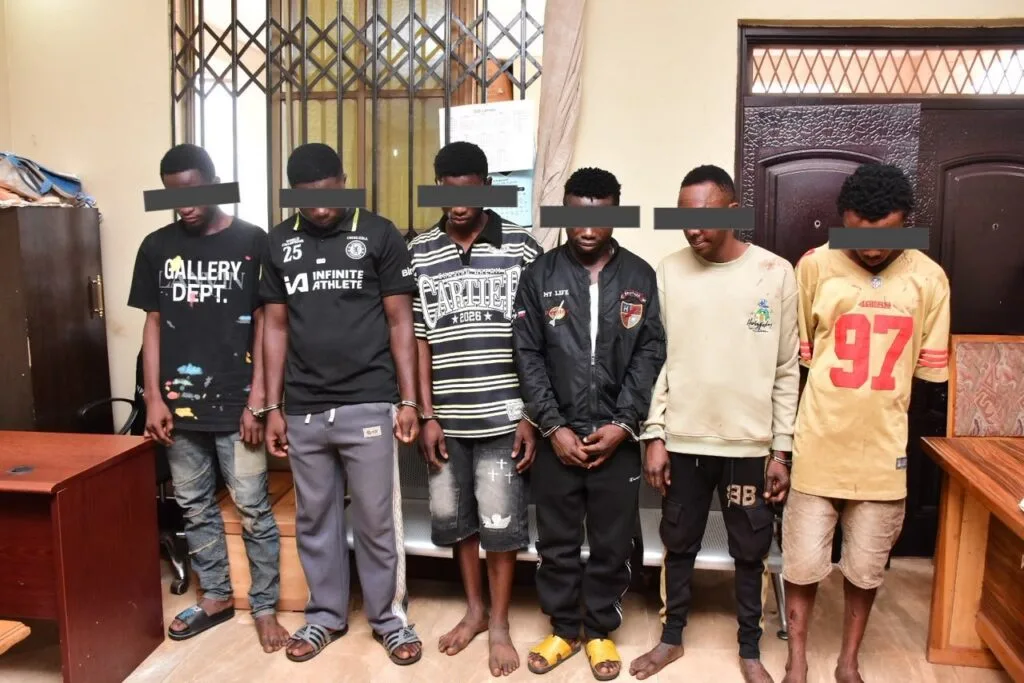 Police arrest 6 suspected robbers, recover GH¢300k stolen at Portor-Gurumpe highway