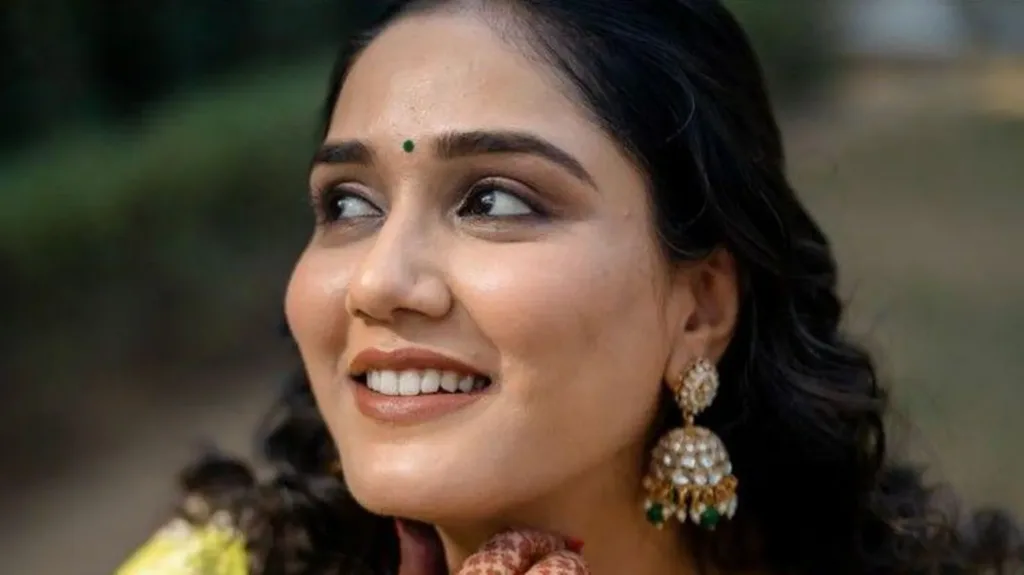 An Indian bride dies, rival claims of murder and suicide set off media frenzy