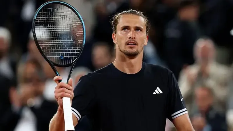 Zverev to face Mensik after ending Jodar run