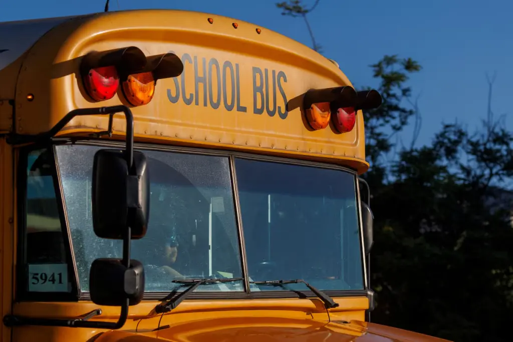 Los Angeles schools set limits on classroom screen time