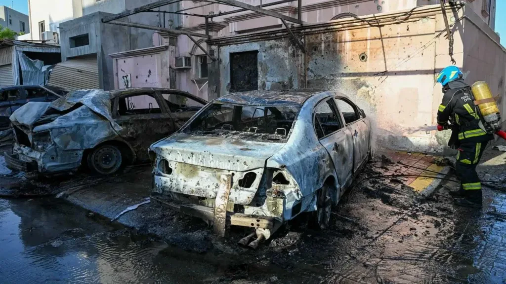 US and Iran exchange fresh strikes as fragile ceasefire collapses into renewed conflict