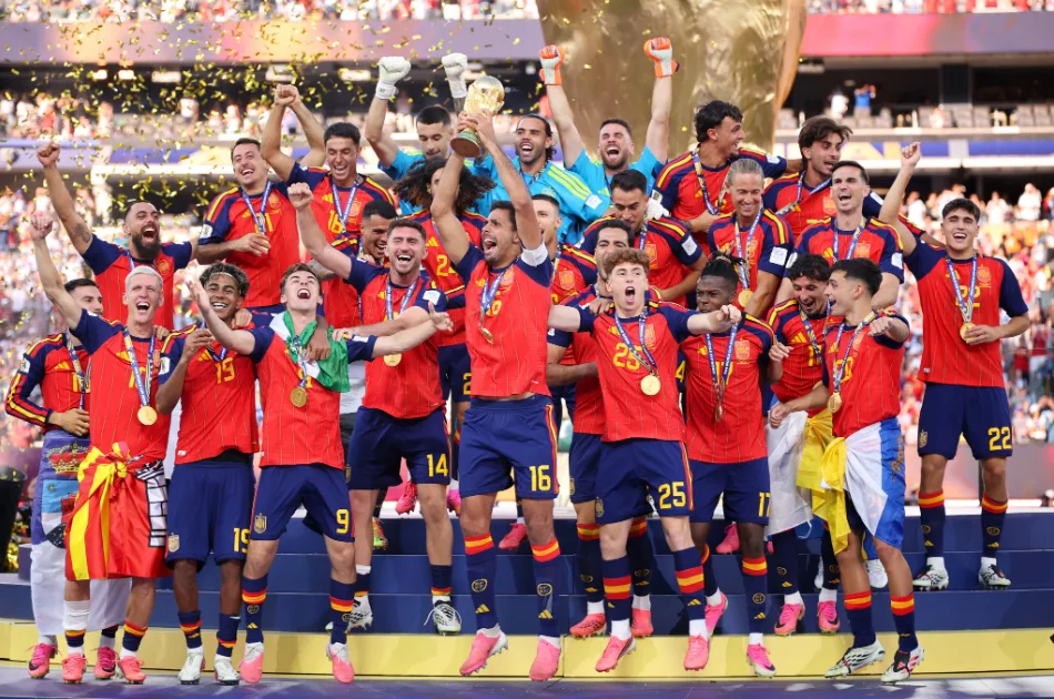Torres the hero as dominant Spain overcome 10-man Argentina in extra time for second World Cup crown