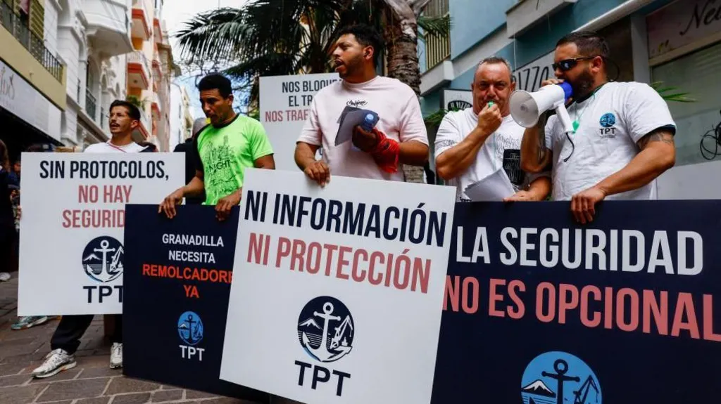 Anger and resignation in Tenerife as hantavirus ship approaches