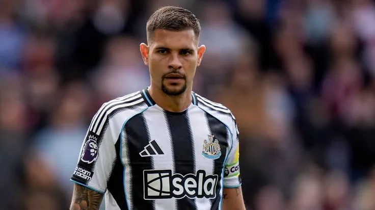 Arsenal target Guimaraes asks to leave Newcastle