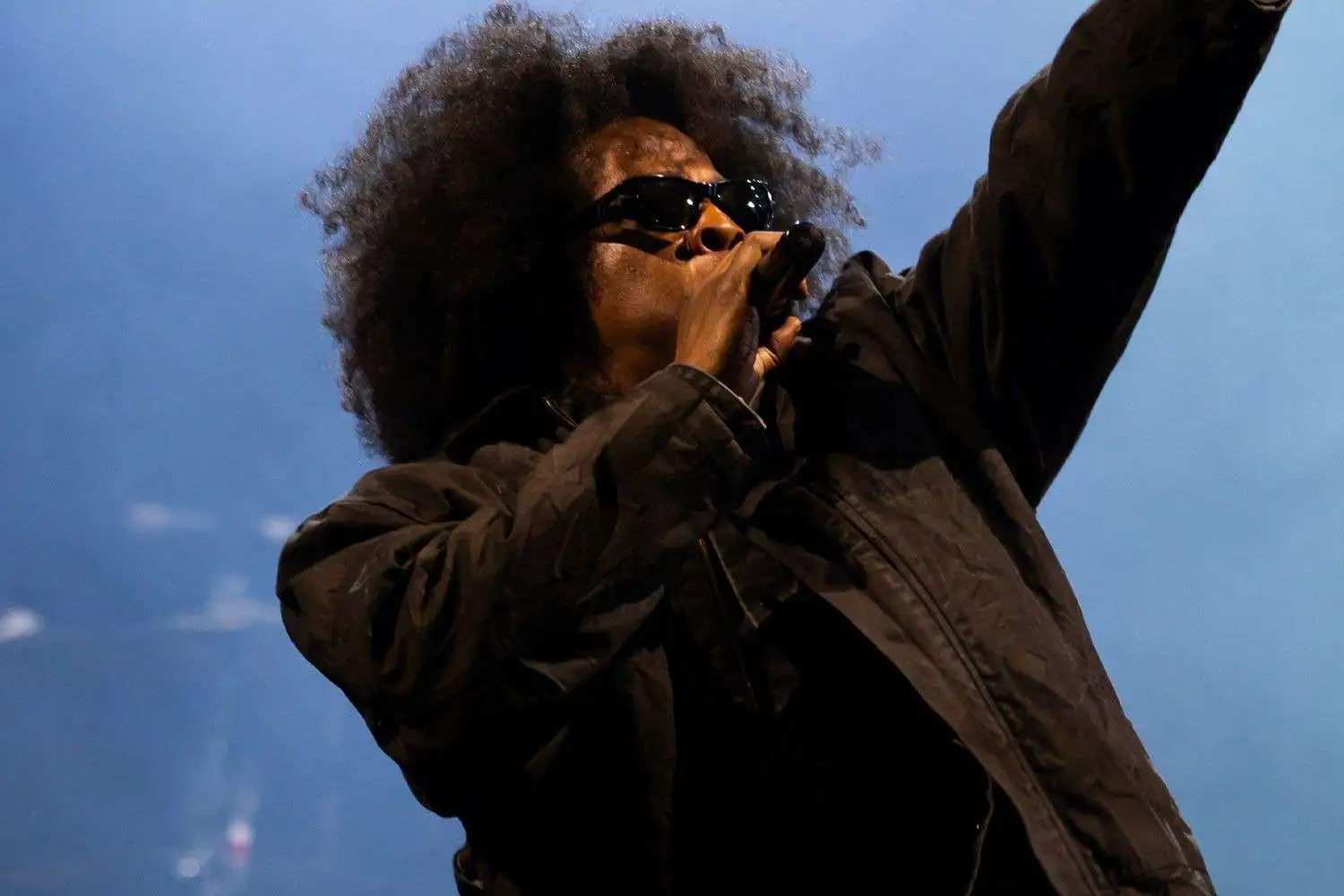 Jay-Z fires lyrical shots at Drake, Kanye and others at Roots Picnic