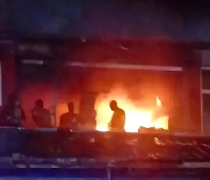 Fire guts South Industrial Area warehouse in Accra; no casualties reported