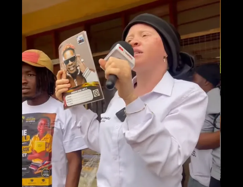 Ablekuma Shatta Movement fans donate 1000 exercise book to Abavana schools