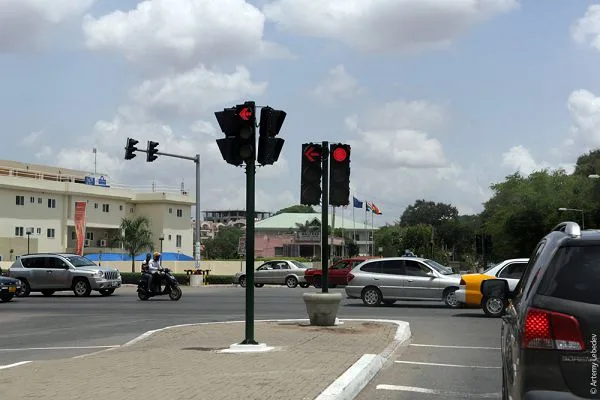 Malfunctional traffic lights, sirens and emergency lights: Wreaking havoc, who to our rescue?