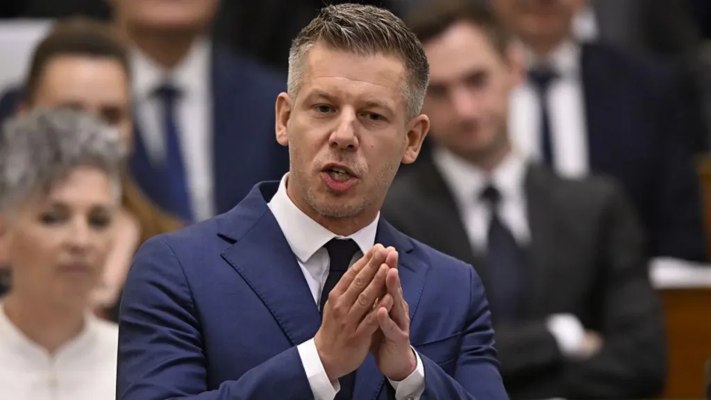 Hungary’s MPs block return of Orbán, limiting rule of PM to eight years