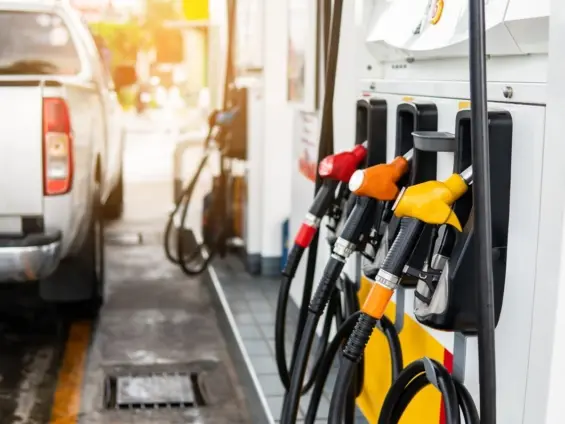 Gov’t cuts fuel costs, absorbs GH¢2 per litre on diesel and GH¢0.36 per litre on petrol