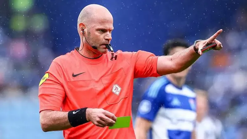 Dutch referee dies weeks after being dropped from World Cup