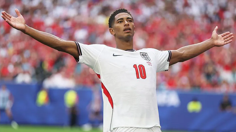 Bellingham reaching heights of World Cup legends with Messi next