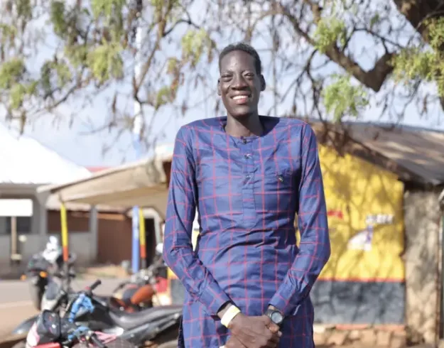 See final photos of Ghana’s tallest man Awuche before his passing