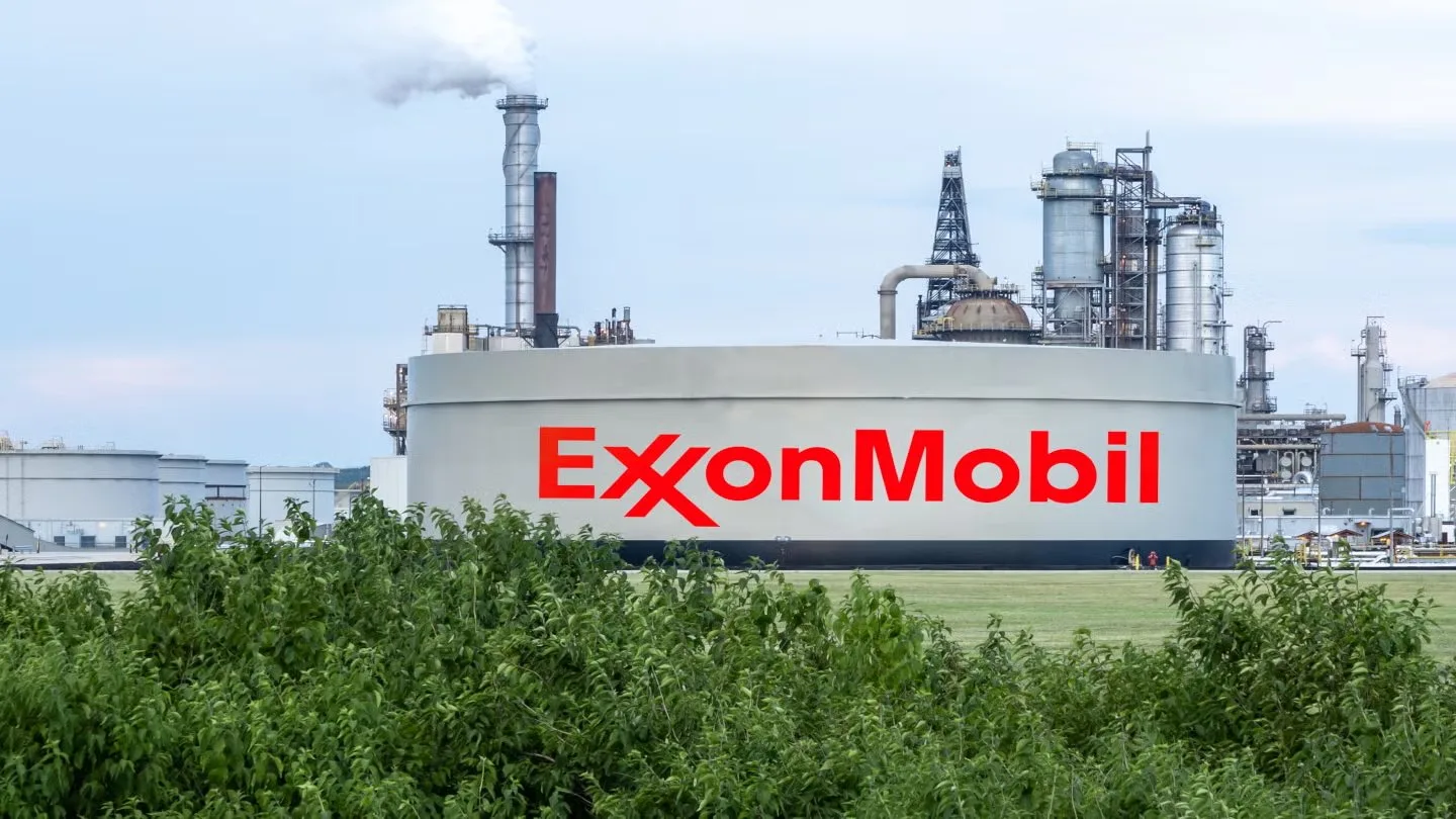 ExxonMobil commits $1.1 billion before final approval of its $30 billion Mozambique LNG project