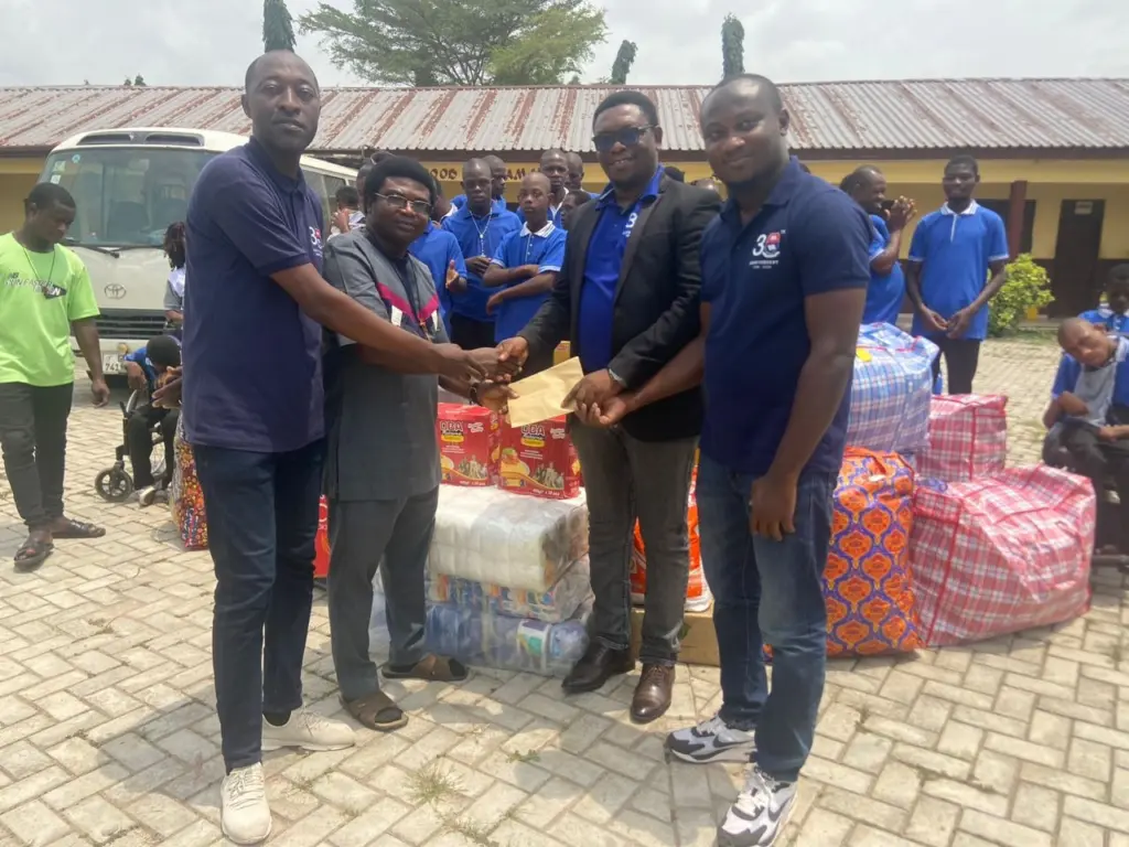 Globen School marks 30th anniversary with outreach to Good Samaritan Home in Adidome