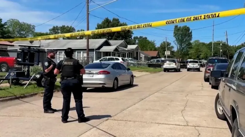 Man kills seven of his children, and an eighth child, in Louisiana mass shooting