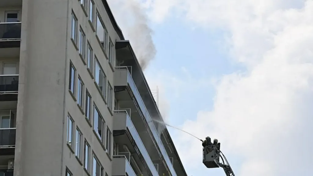 Several killed and injured in fire at Antwerp apartment building